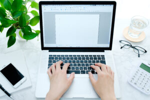 Webサイト制作の見積もり項目を徹底公開|見積もり確認のポイントや依頼するときの注意点も紹介します